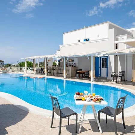 Deluxe Bb For 4 Guests Gasthof Perivolos (Santorini)