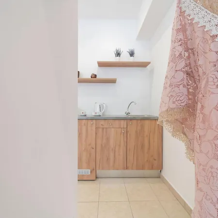 Deluxe Bb For 4 Guests 4* بيريفولّوس